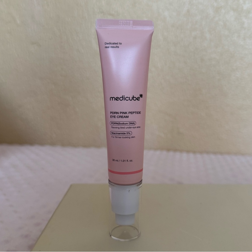 NEW medicube PDRN Pink Peptide Eye Cream